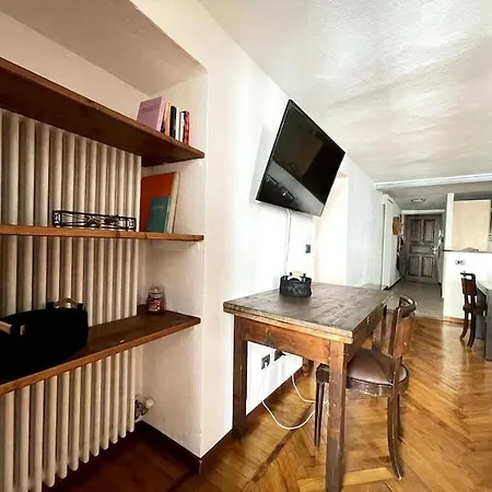 Tanto Spazio Nel Cuore Di Apartament Aosta